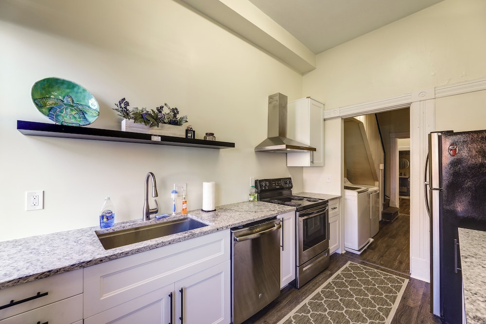 Cincinnati Retreat w/ Patio & Grill