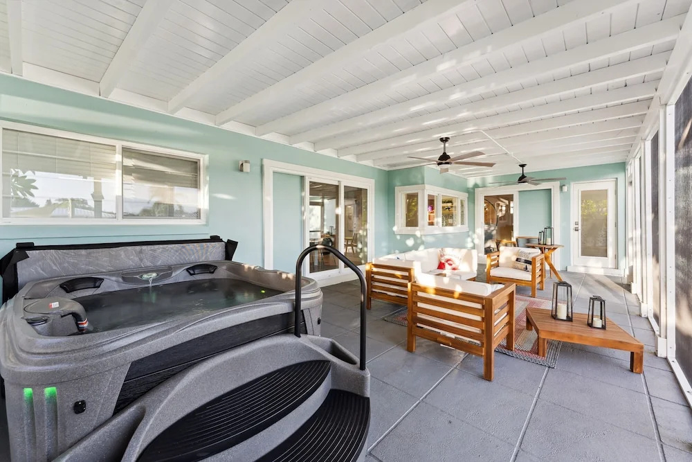 Marlin Manor 4 Bedroom Home by RedAwning