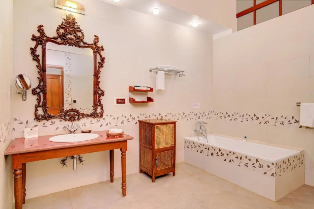 WelcomHeritage Shivavilas Palace, HAMPI