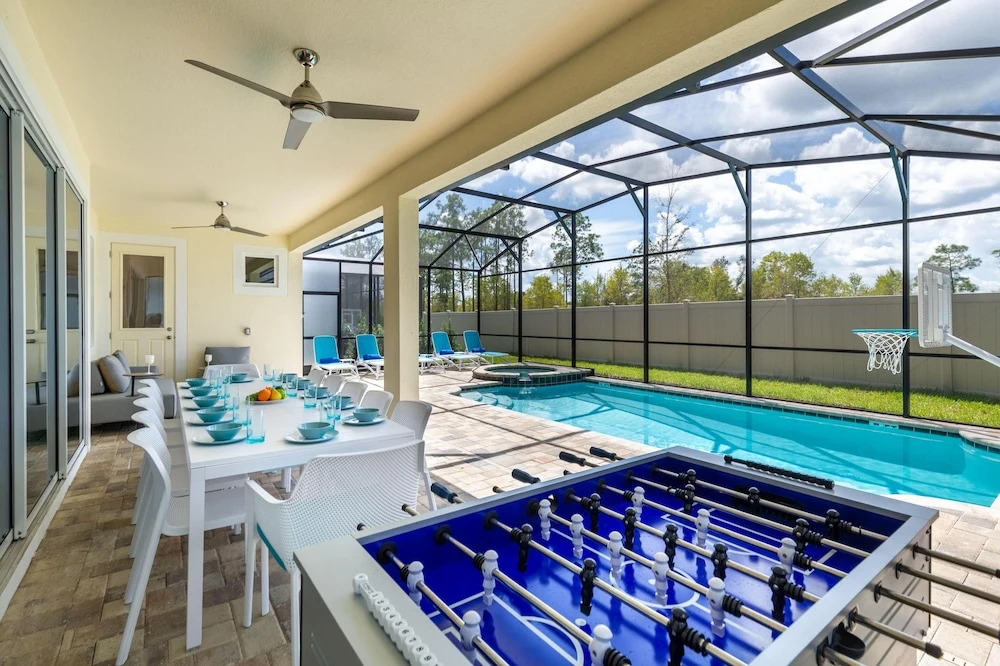Sr006v: 8 Bed, Incredibles, Fashionista, Pool, Shuffle Board