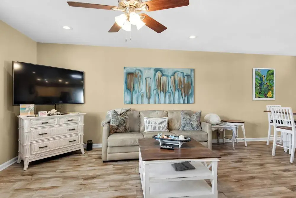 Woodland Shores 37: Steps to Beach, 2 Pools + Free Attraction Tickets!