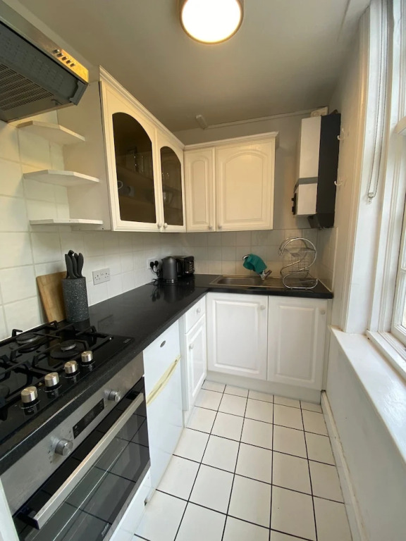 Apartment - Sleeps 2 & Great Transport Links