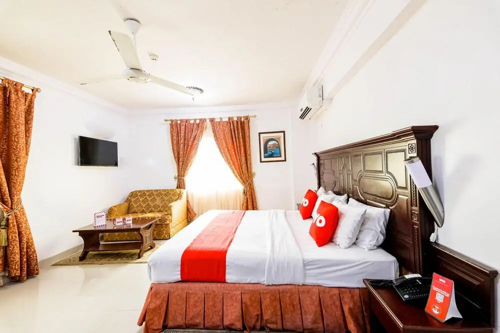 OYO 125 Manam Sohar Hotel Apartments