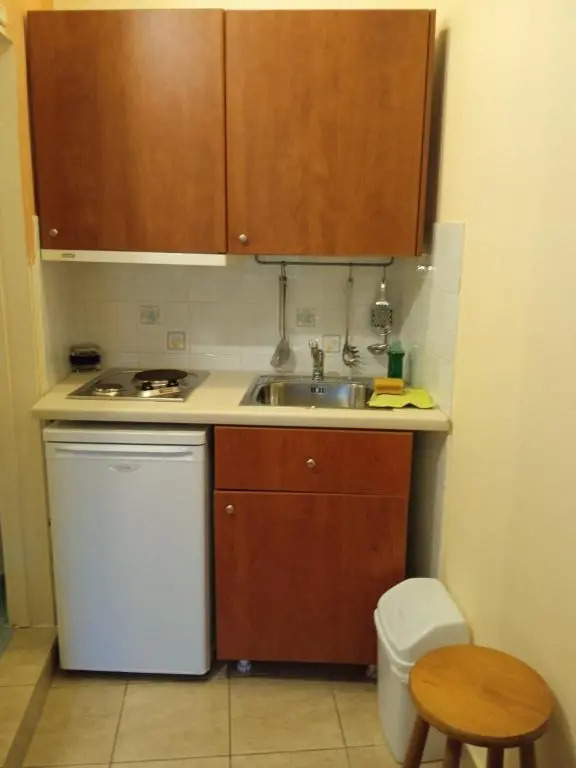 Kouvaras Apartments