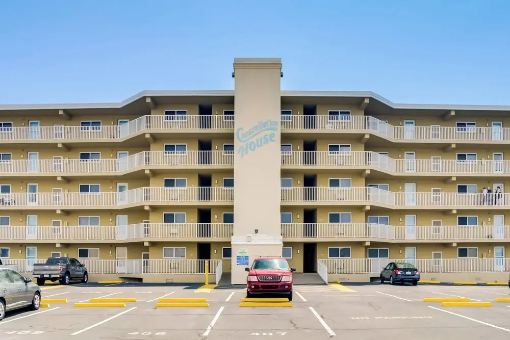 Beachfront Condo w/ Balcony & Views in Ocean City