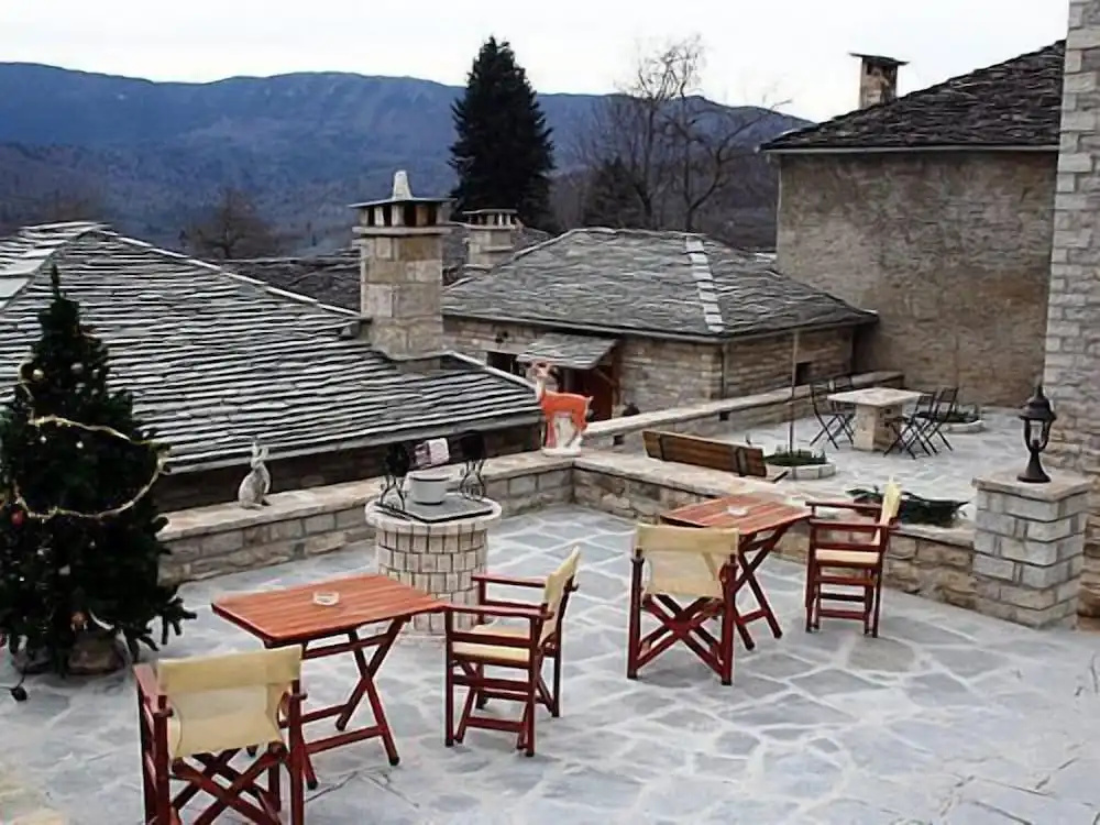 Nikolas Guesthouse