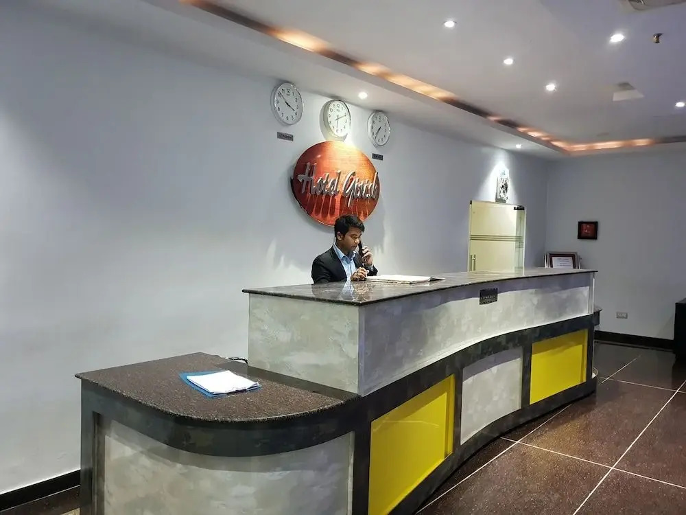 Hotel Girish