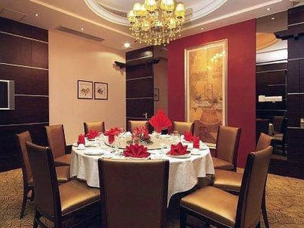 Golden Diamond Hotel