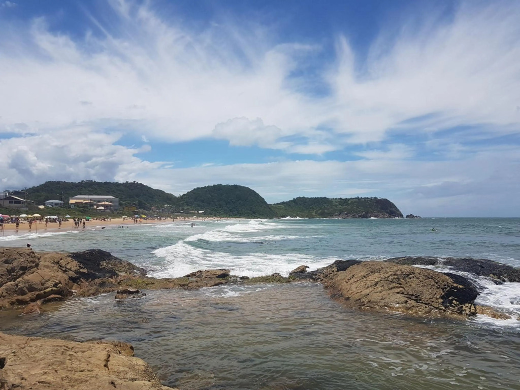 Curta Praia de Armação - Casa Hortênsia