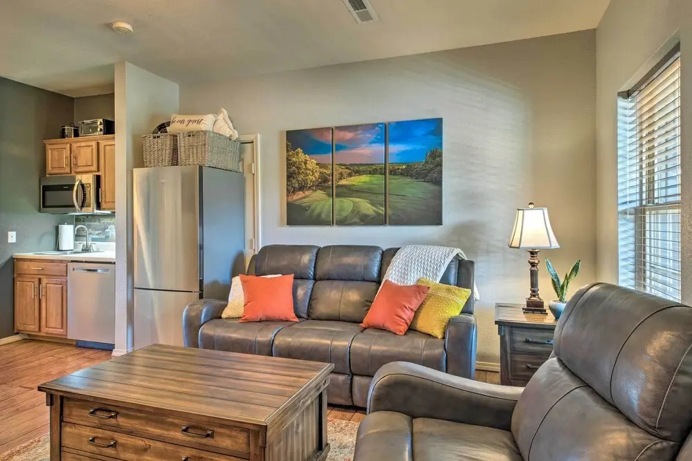 Branson Condo w/ Balcony on Ledgestone Golf Course