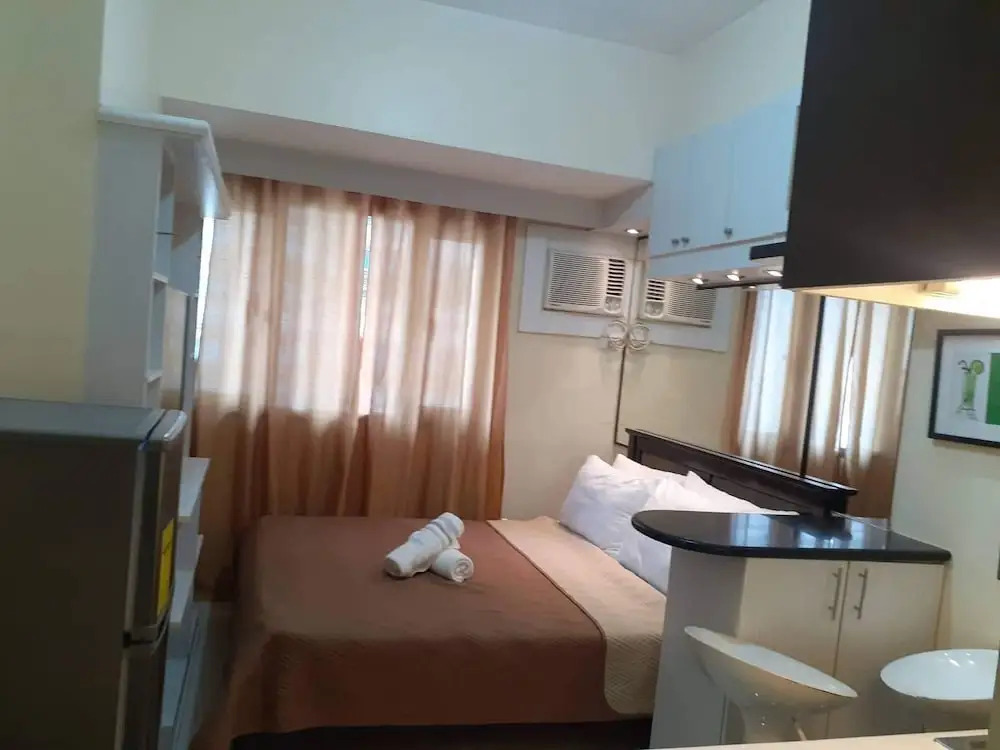 Cozy Condo near US EmbassyErmita Manila/ Roxas blvd/ Dolomite beach