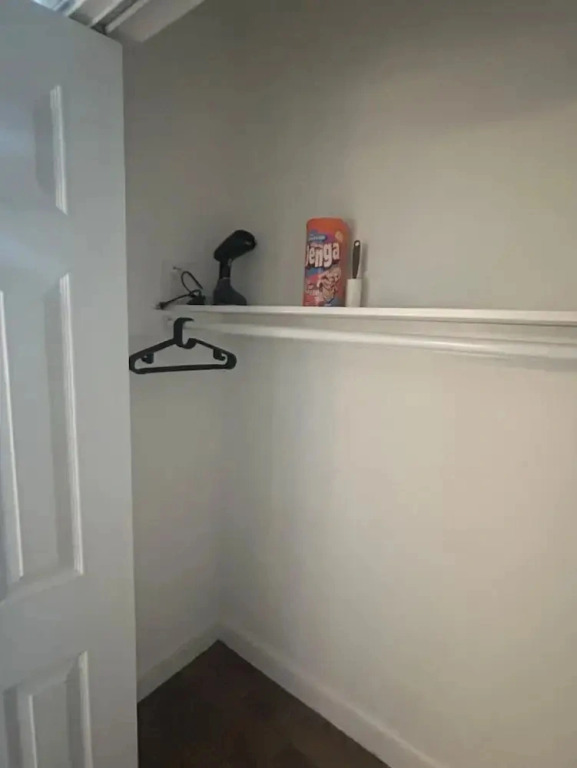 Cozy 2-3 Bedroom Apartment in Center City