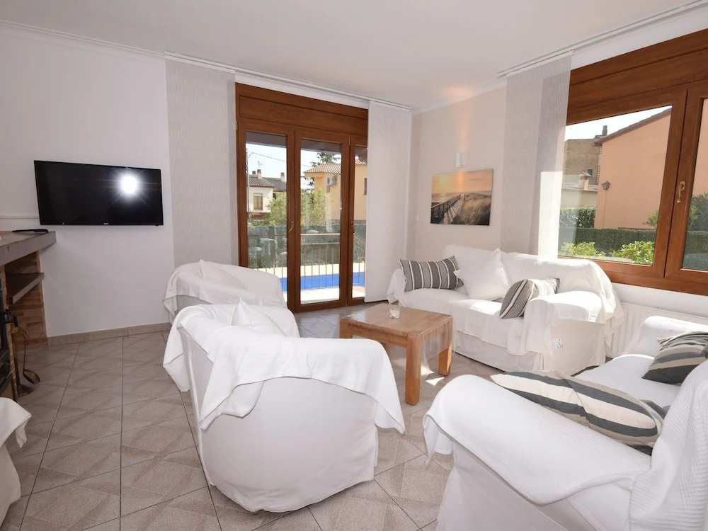 Enchanting Villa in Calonge with Swimming Pool