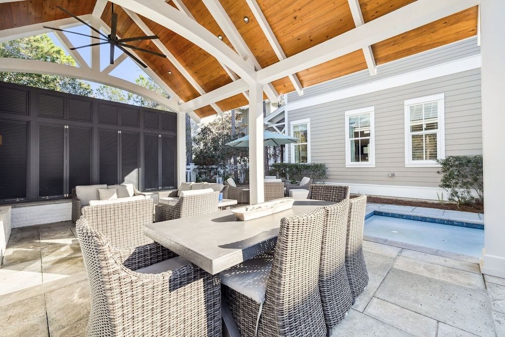 'mirasol House' Pool + Golf Cart Watercolor, Fl 4br/4ba/bonus Bunk -- Sleeps 12 4 Bedroom Home by RedAwning