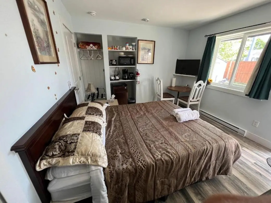 Entire Suite B&B At Cozy Private Retreat for 2 Guests J-3