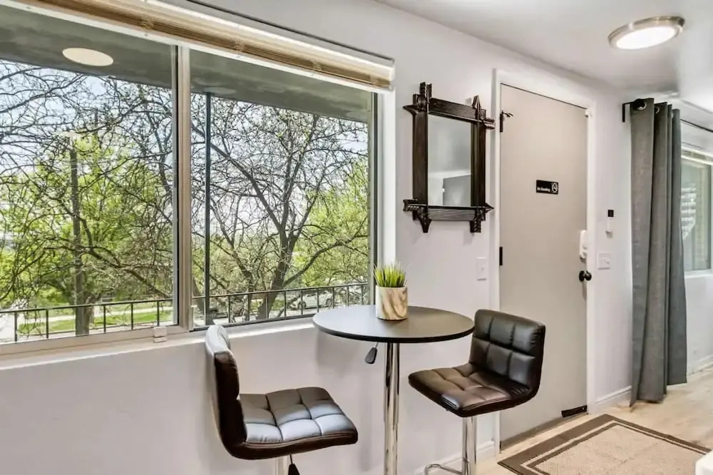 Comfortable 2BR Apt Near Capitol Hill & SLC