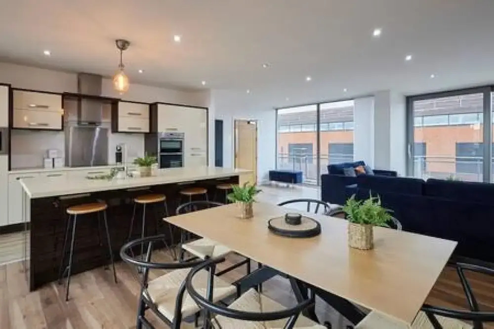 Host Stay The Knight Street Penthouse II