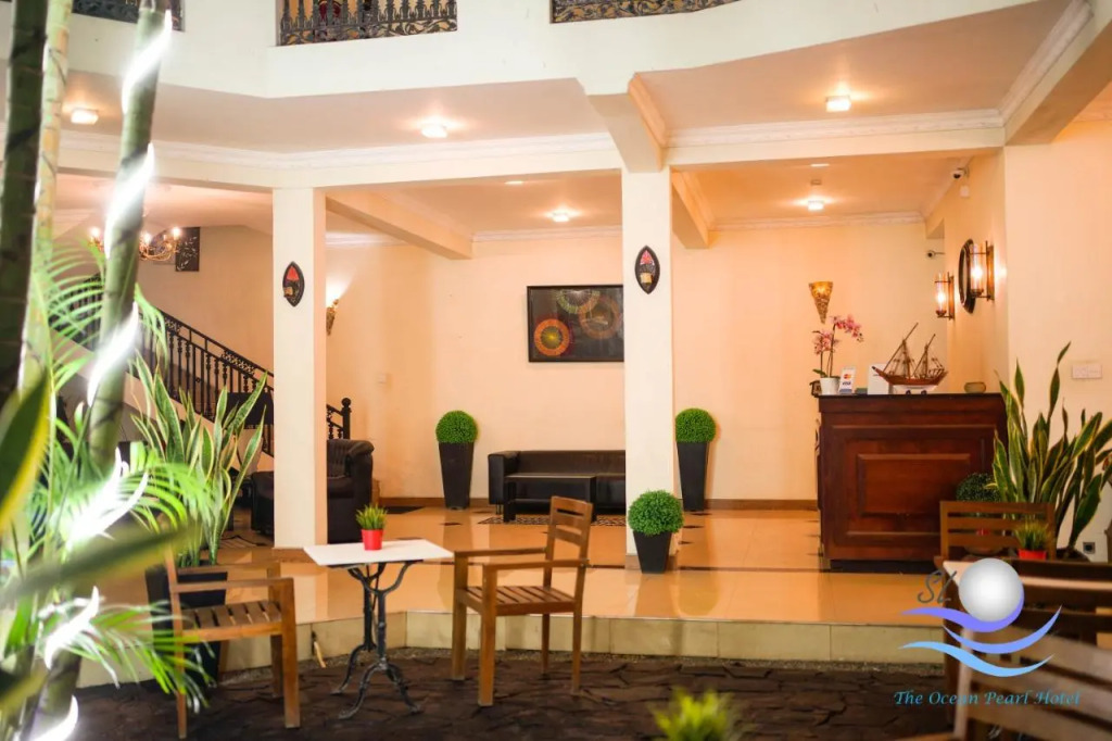 The Ocean Pearl Hotel Negombo