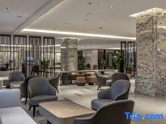Yining Yujin Hotel