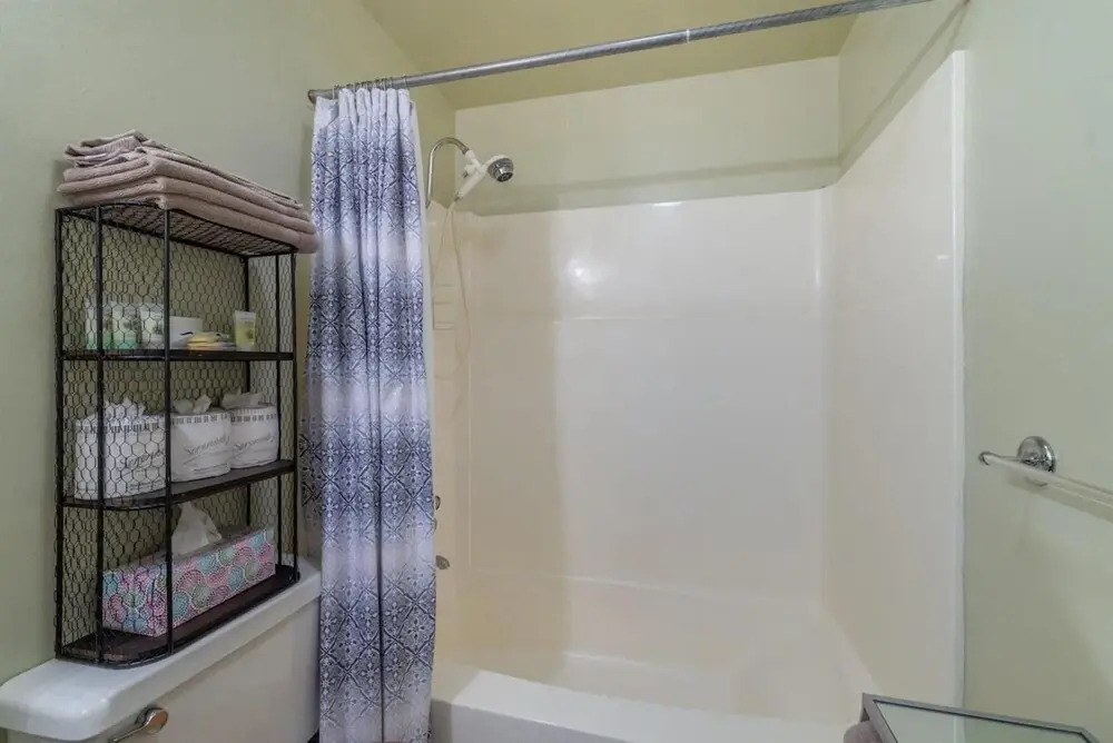 Regency Way Criterion 40 - Spruce