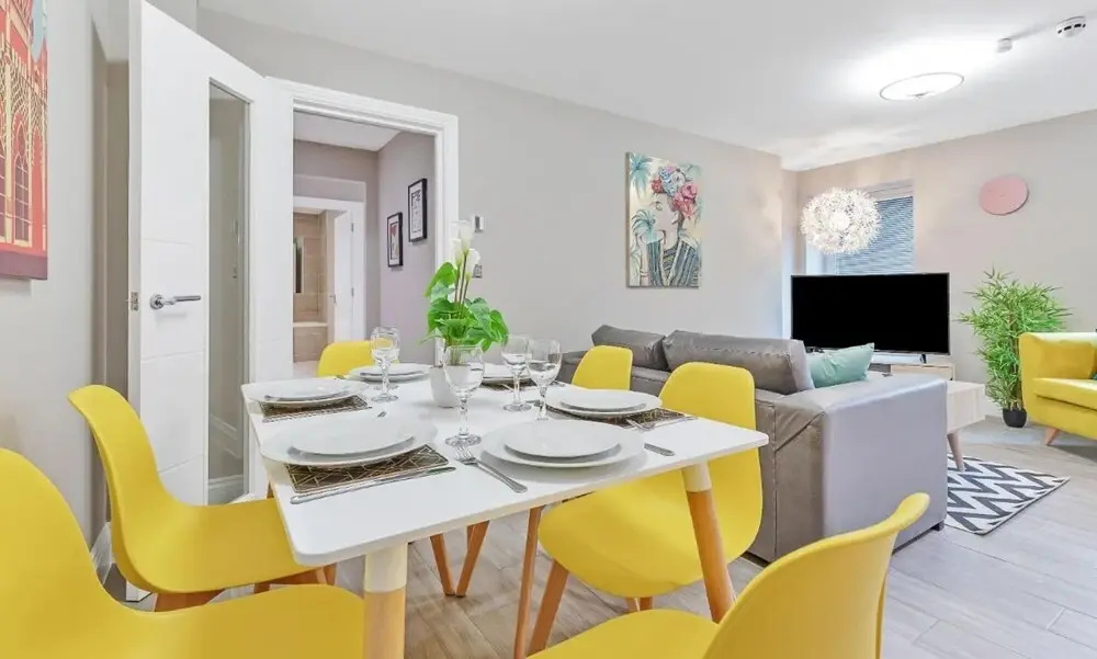 Ocean Walk 2 Bedroom Apartment Moments From the Seaside
