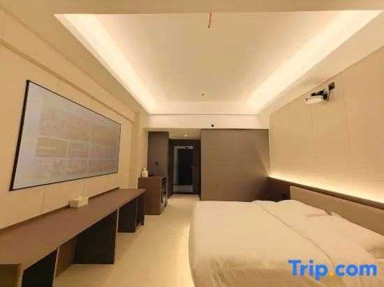 Yiyang Lugu Lake Hotel