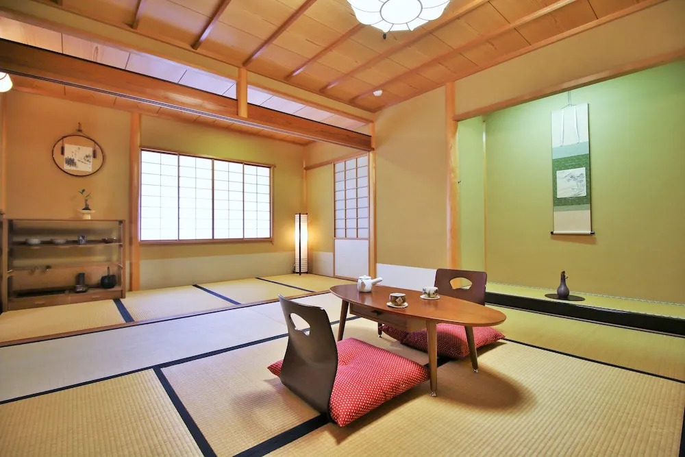 Cottage EMI