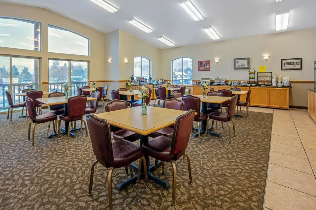 Sandpoint Hotel & Suites Downtown