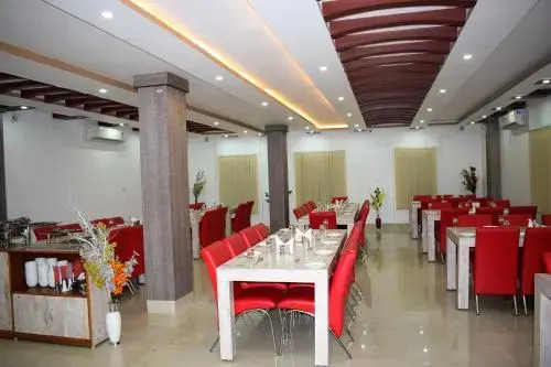 Hotel Akanksha Palace