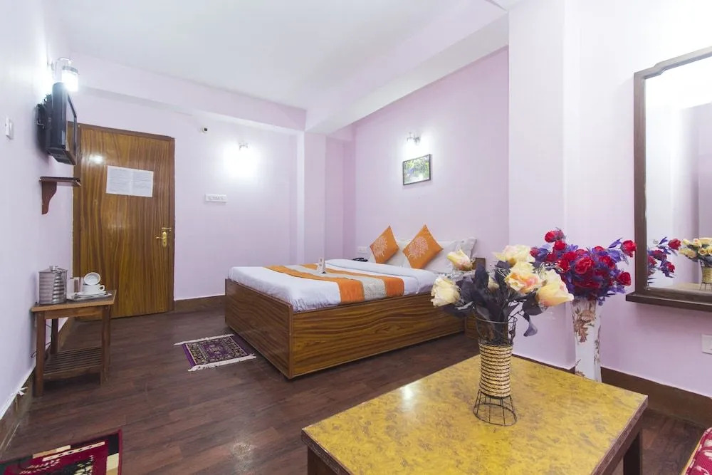 OYO 10883 Pema Thang Residency