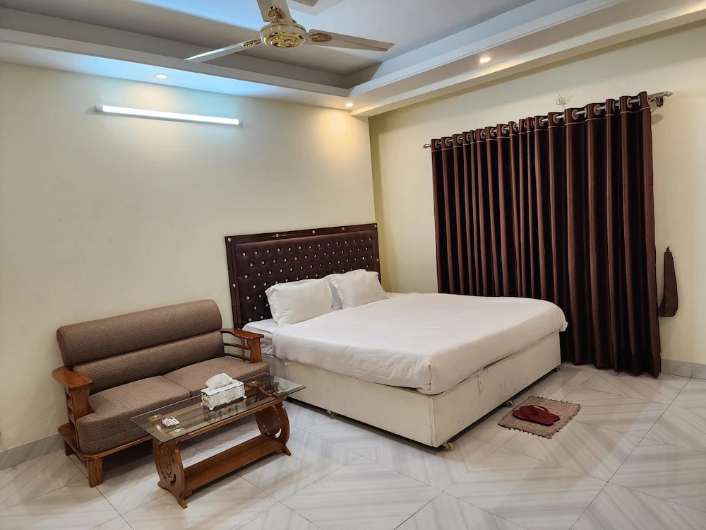 Hotel White Stone
