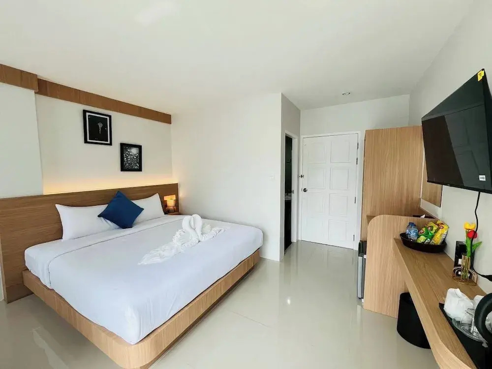 Seaside Patong House - Newly Open
