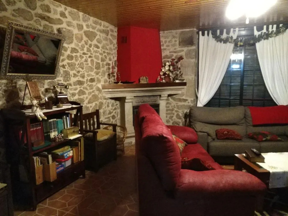 Casa Rural Os Carballos