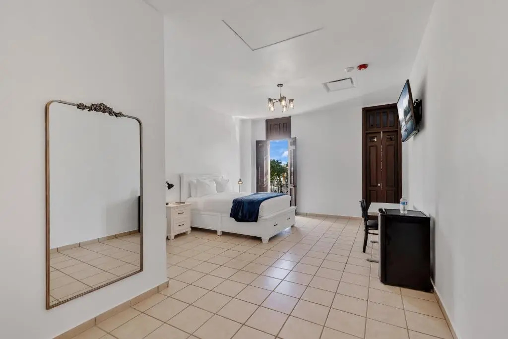 Armas Hotel