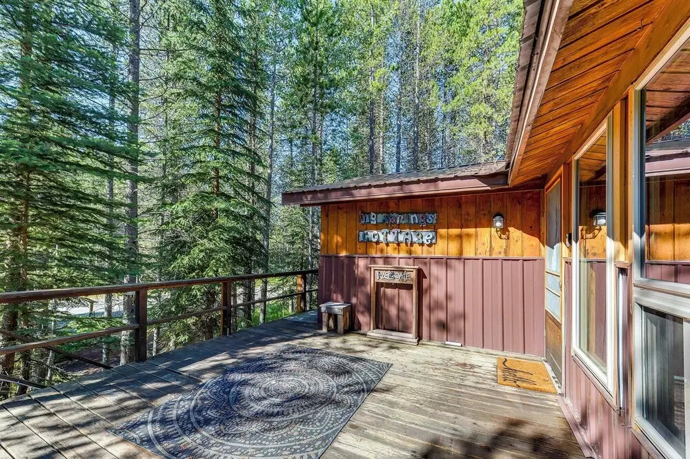Rustic Idaho Retreat w/ Deck, Grill & Chiminea!
