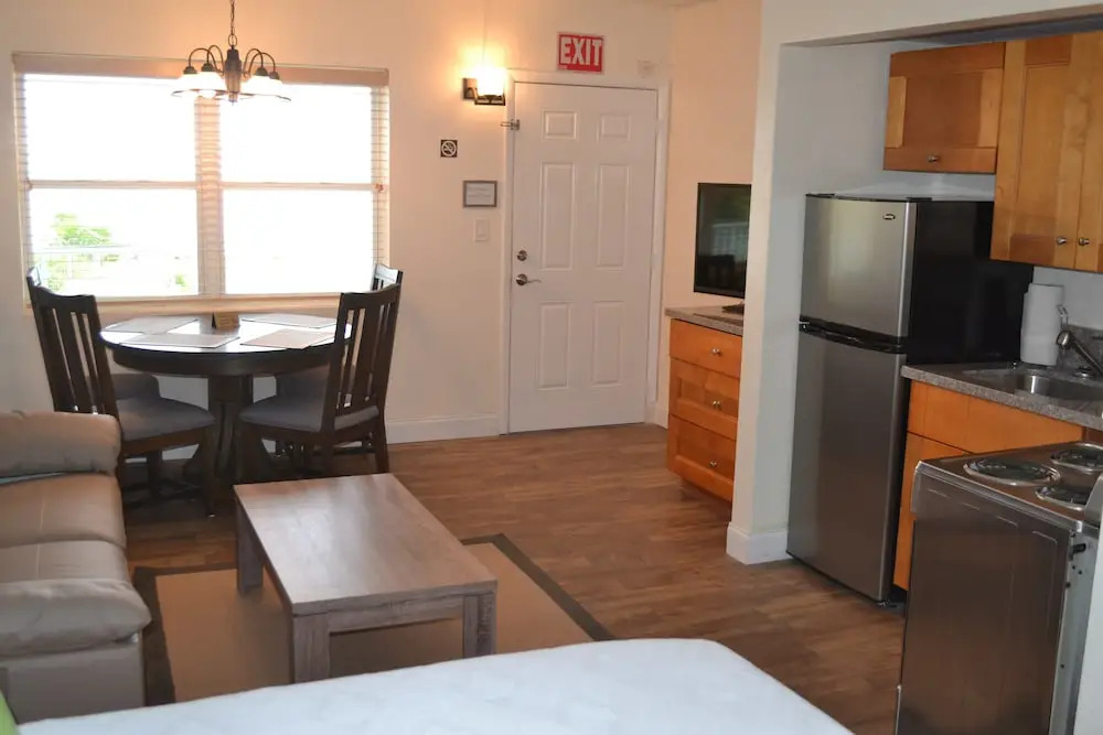 Knights Key Suites