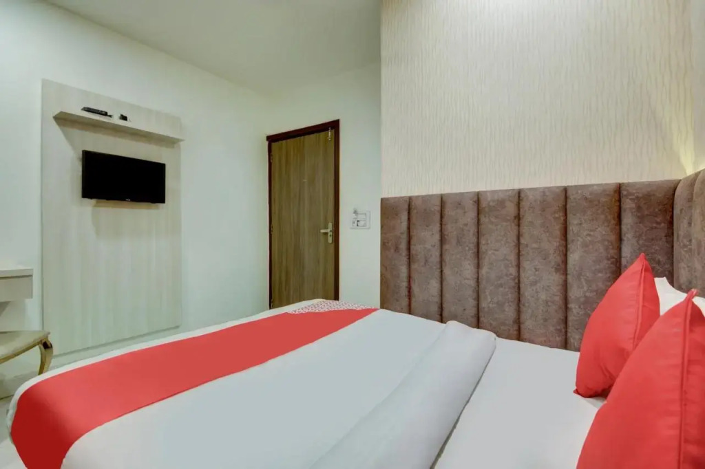 POP 80526C Hotel 7 Heaven