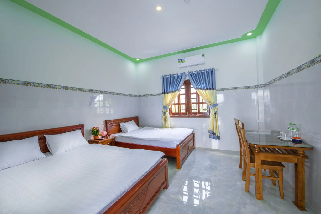 Hotel Nguyên Toàn