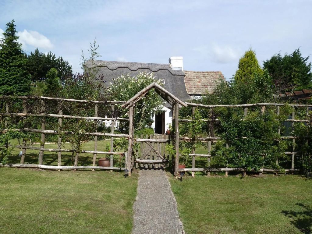 Cornfields Hotel & Restaurant