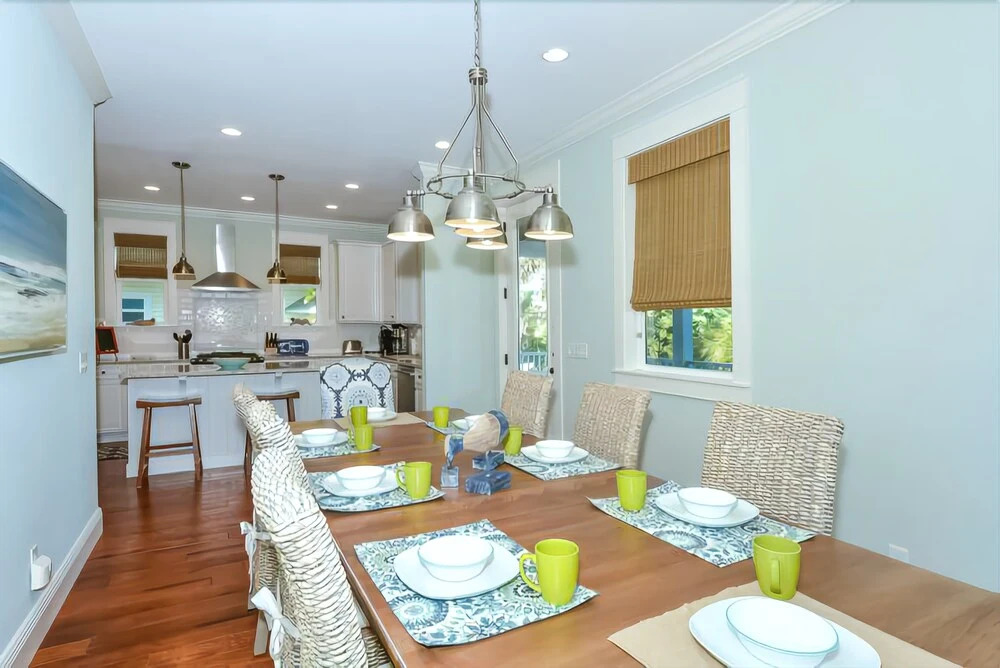 Bodacious Oasis 4 Bedrooms 2 Bathrooms Home