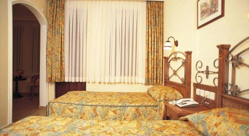 Amber-Rose Apart Hotel