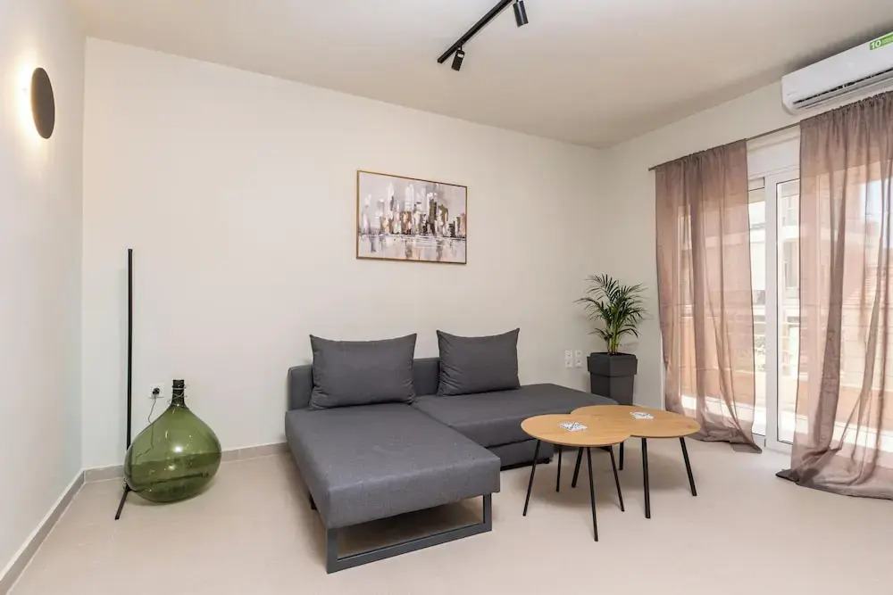 Niman Beachside Apartments
