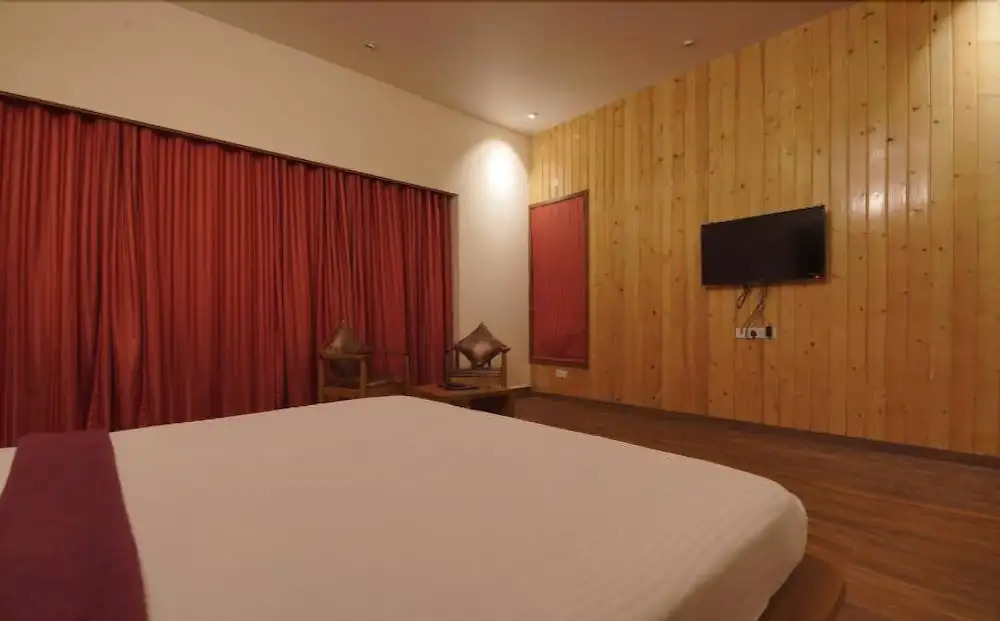 Dippys Hotel