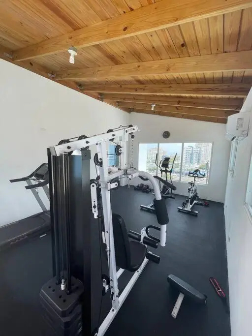 City View 2Br Downtown Stylish Sleeps 4 +WiFi+ Gym