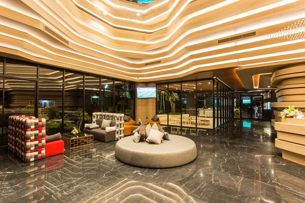 Tonaoi Grand Hotel