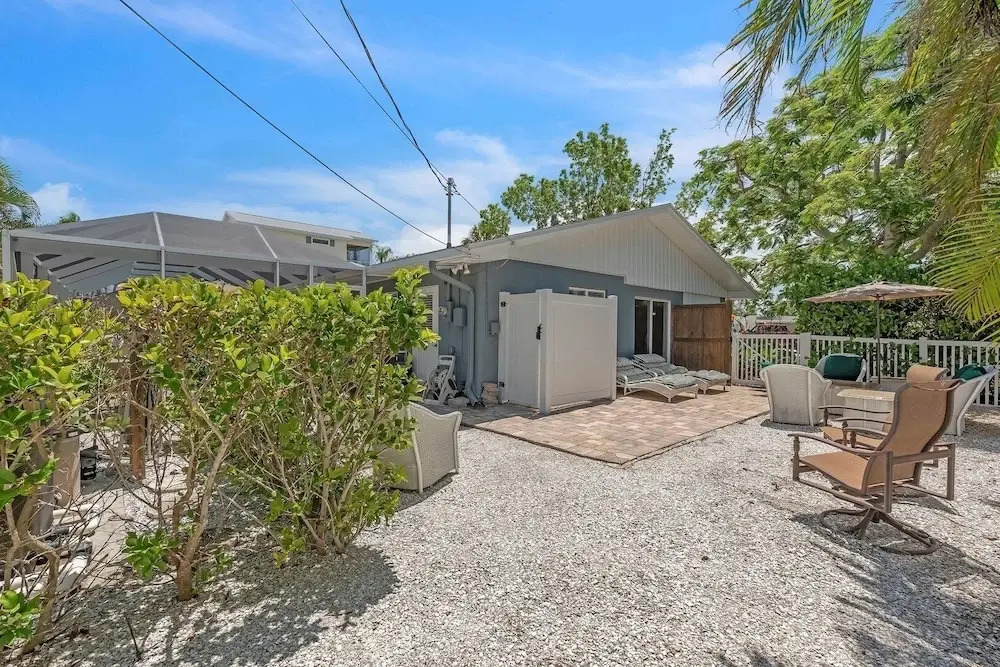 Beached Inn 3 Bedroom Home by RedAwning