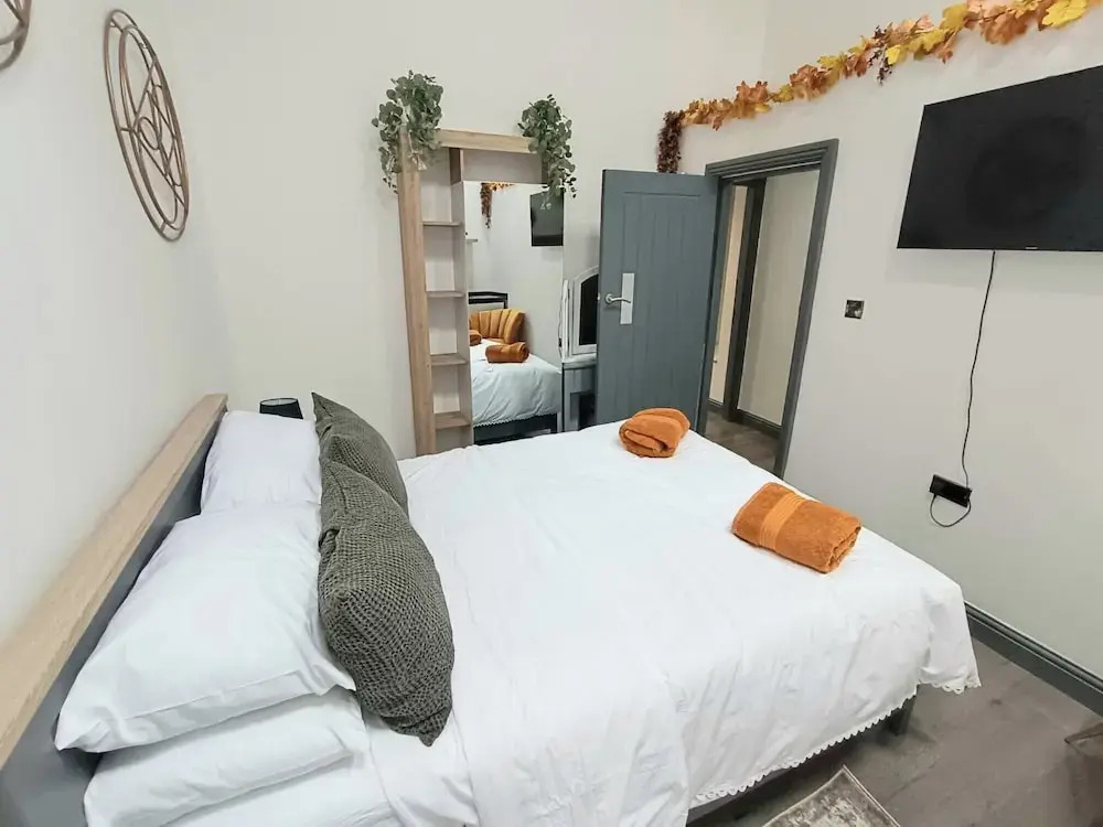 Luxury Chester City Apartment Near Station
