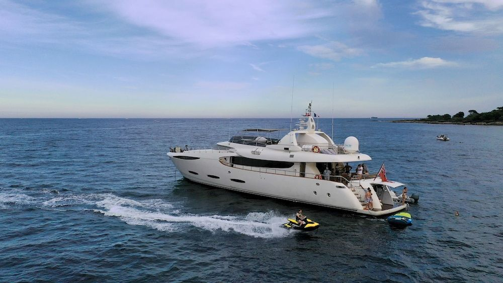 Mabruk Lll Yacht