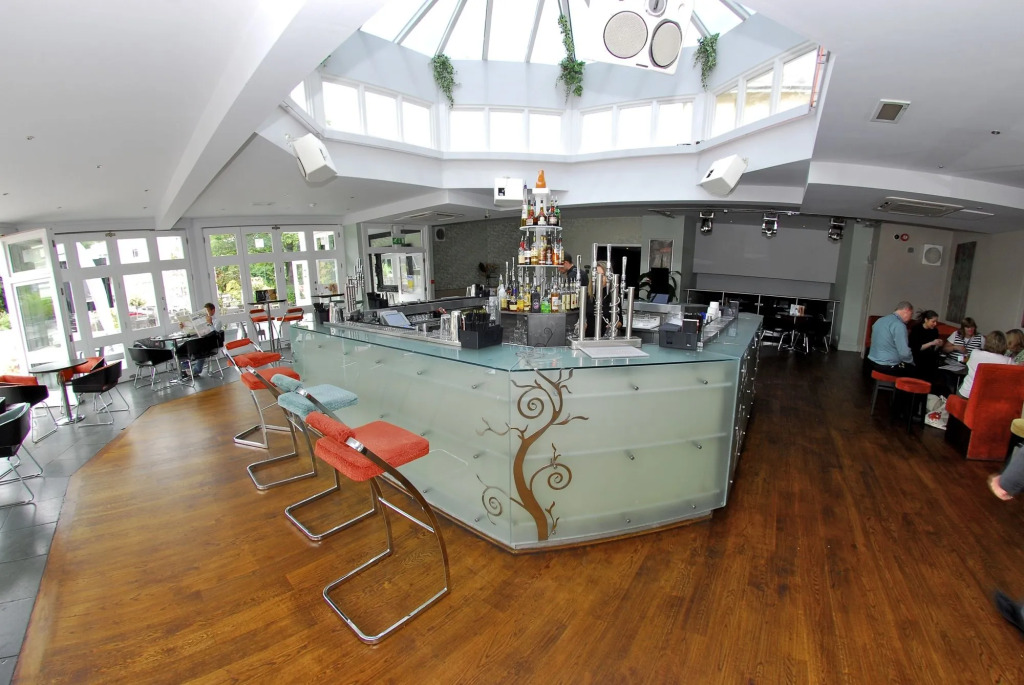 Royal Exeter Hotel