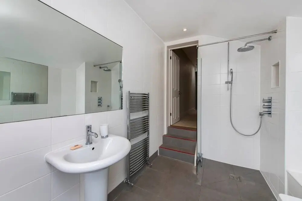 Delightful 2-bed Home, Fulham